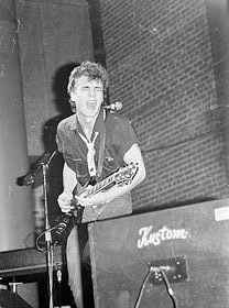 wpe6.jpg (9148 bytes)