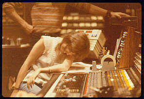 pat11_a.jpg (15665 bytes)